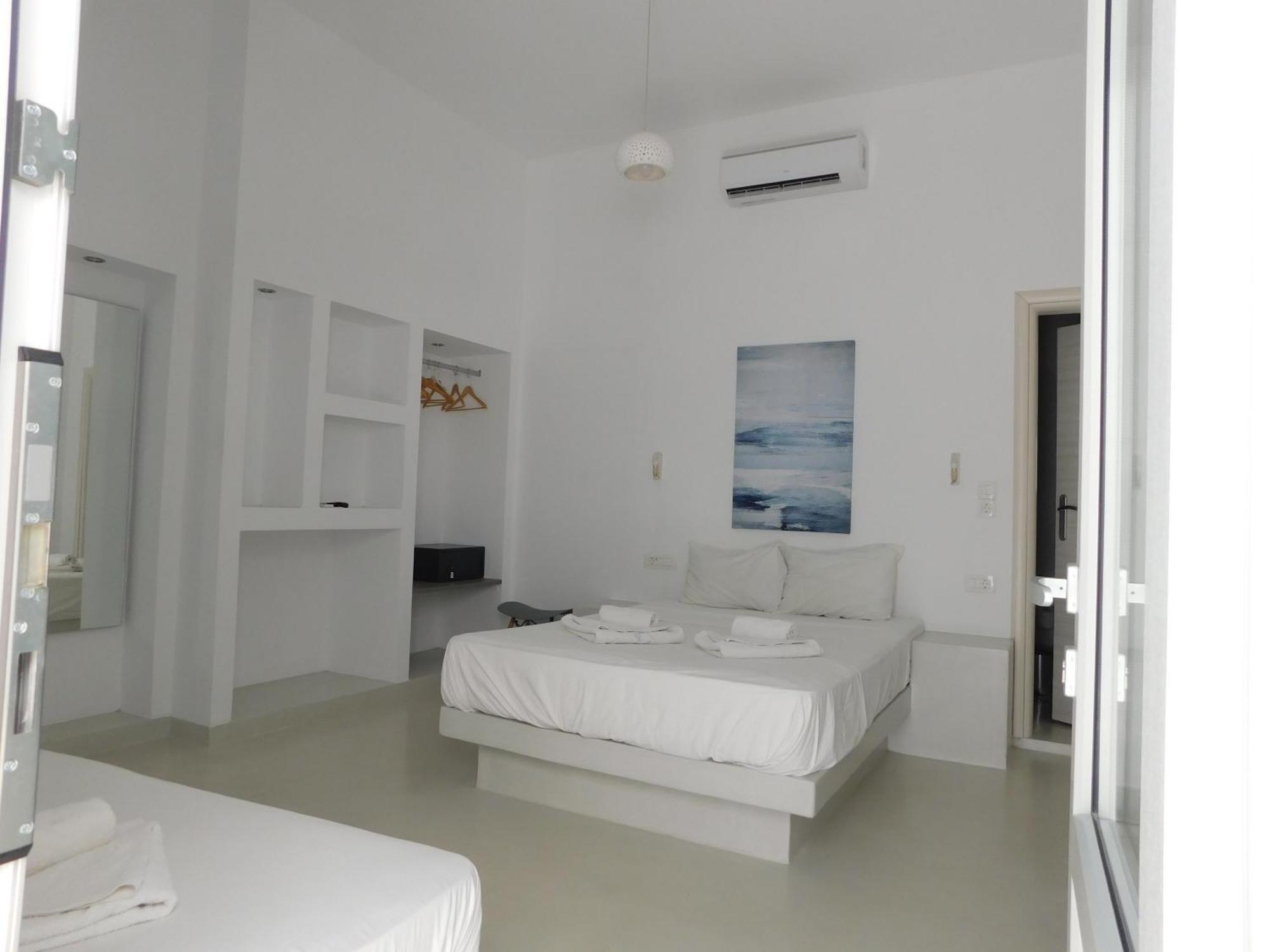 Fira Unique Rooms Exteriör bild