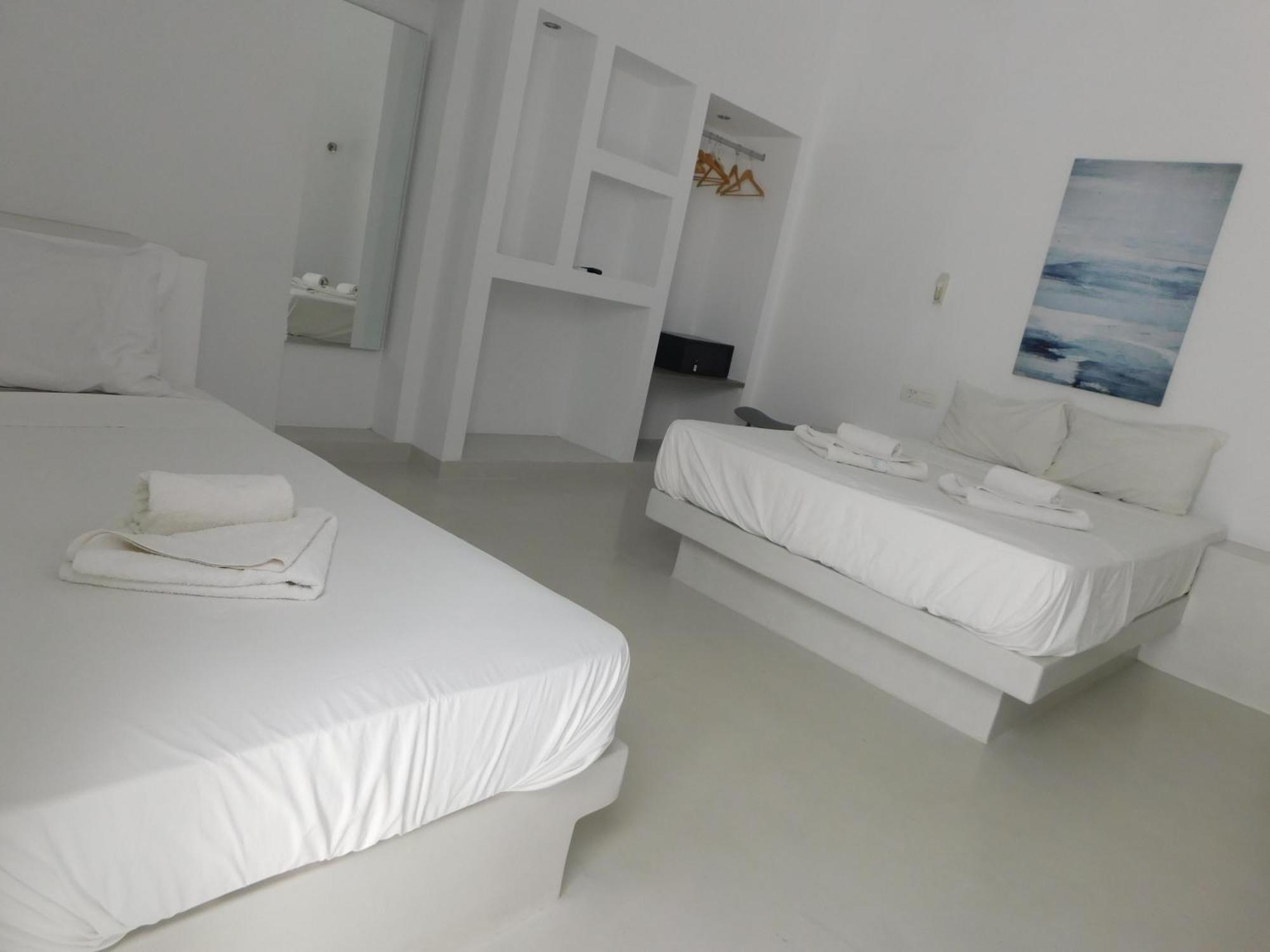 Fira Unique Rooms Exteriör bild