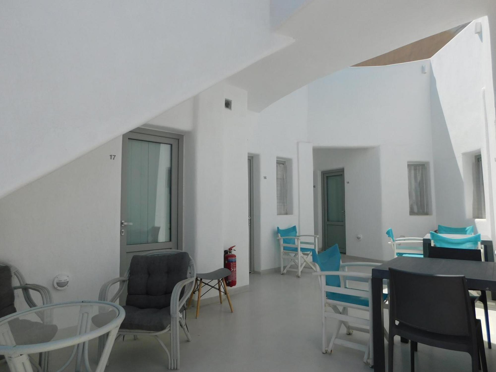 Fira Unique Rooms Exteriör bild
