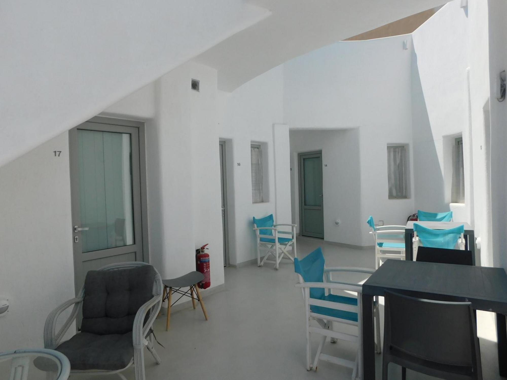Fira Unique Rooms Exteriör bild